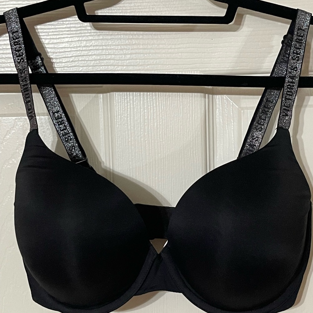 Victorias Secret Bra Full Coverage Push up Gently worn 34DDD